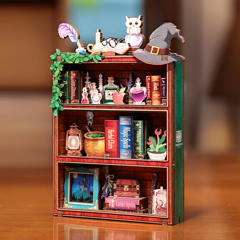 Magic Bookshelf | DIY Mini Book Nook