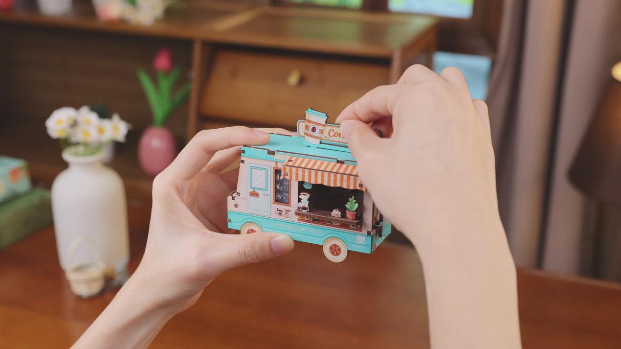 Café Bus | DIY Mini Book Nook